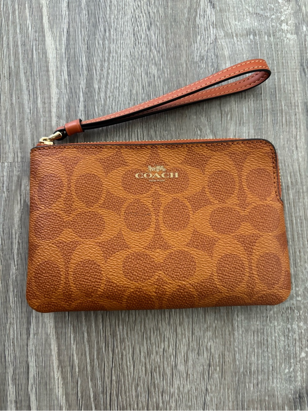 Coach Corner Zip Wristlet In Signature Canvas - Picture 3 of 7